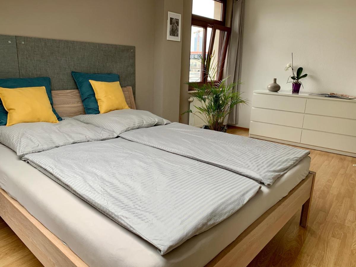 Charmante Dachgeschoss Wohnung ไลป์ซิก ภายนอก รูปภาพ