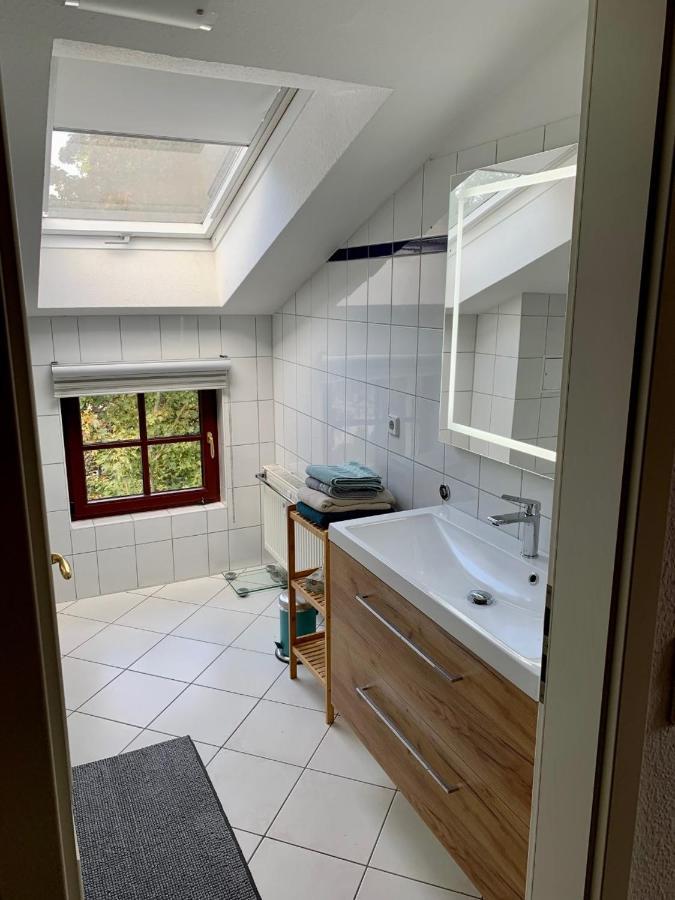Charmante Dachgeschoss Wohnung ไลป์ซิก ภายนอก รูปภาพ