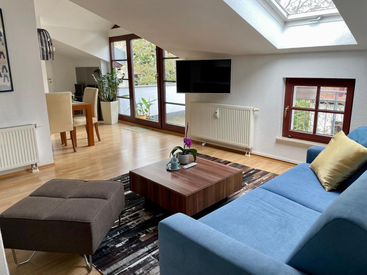 Charmante Dachgeschoss Wohnung ไลป์ซิก ภายนอก รูปภาพ